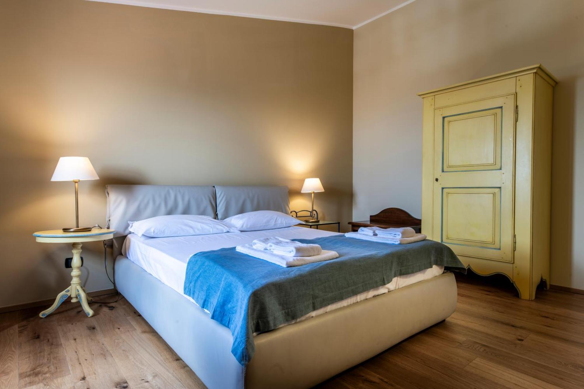 Ai Tardi Hotel 3*